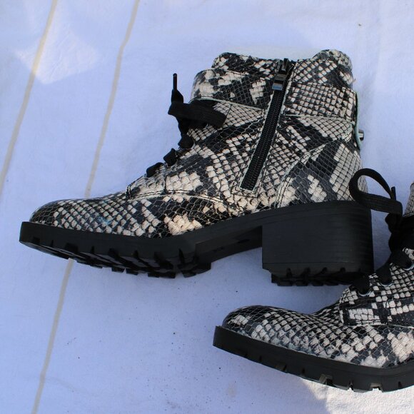 🎉3x HP🎉 NWOB BCBGeneration Nubi GN20980 Lug Sole Combat Boot Size 7.5M - Picture 5 of 10